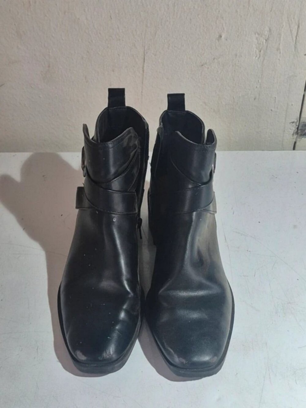 Women's short black boots